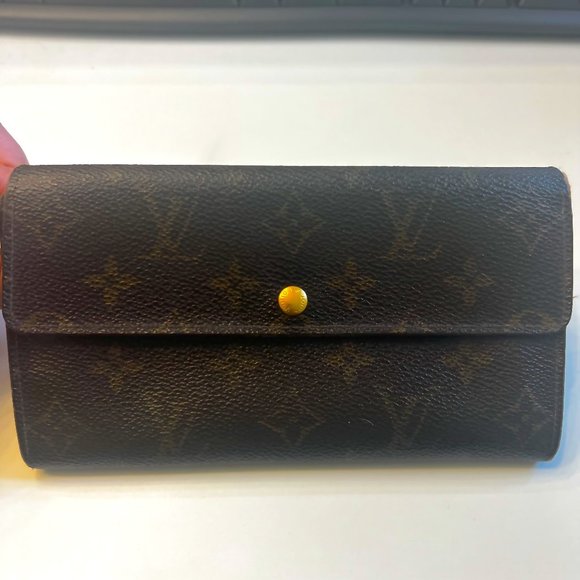 Louis Vuitton Vintage 1992 Monogram Sarah Wallet INCL DATE CODE - Picture 2 of 12